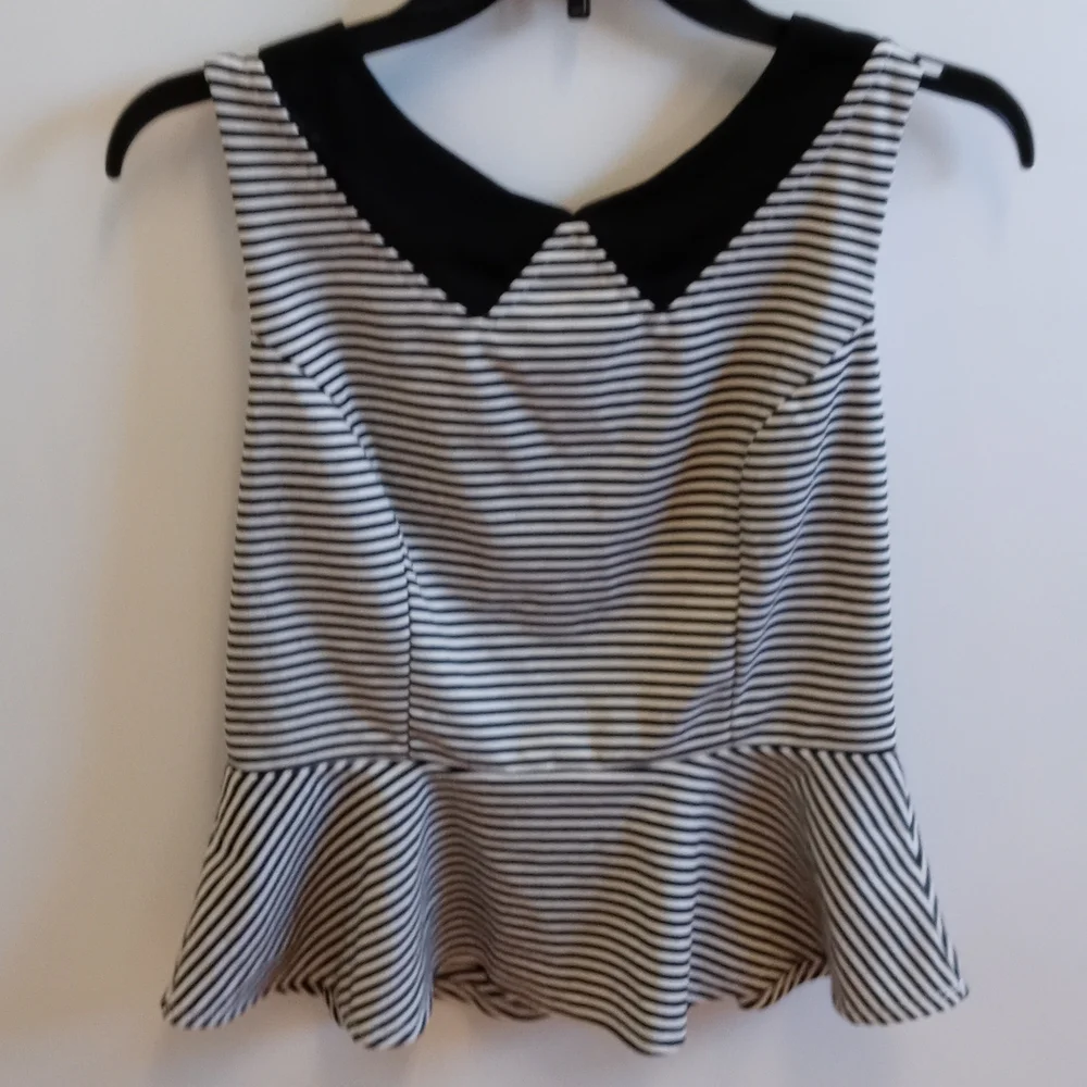 Attractive Papaya dressy black & white striped lined tank Size L - Picture 2 of 6